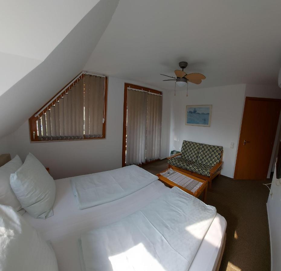 Emil Porta Hotel Balatongyorok Ngoại thất bức ảnh