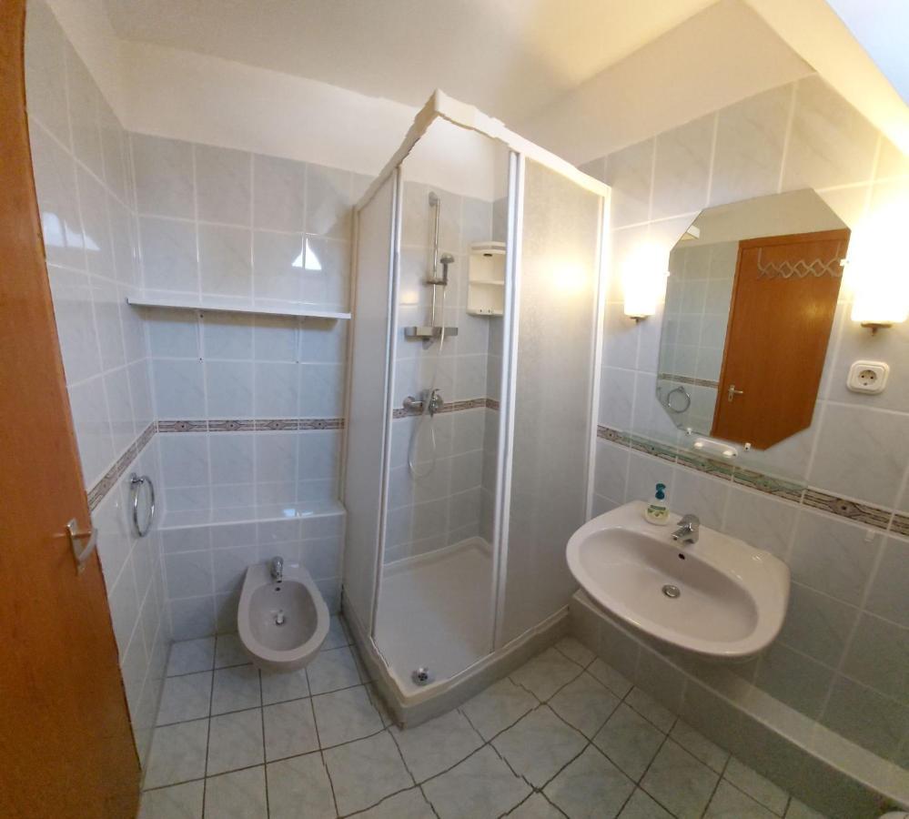 Emil Porta Hotel Balatongyorok Ngoại thất bức ảnh